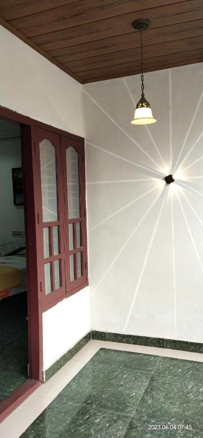 Floral Homestay Thekkady Εξωτερικό φωτογραφία